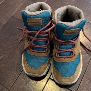 Merrell boys hiking boots EUC 1M